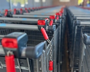 According to a new market study, several grocery stores located within the five boroughs offer the lowest food prices in the U.S. (Advance/SILive | Jan Somma-Hammel)