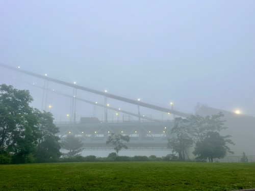 Commuter alert: Delays on Staten Island Expressway in dense fog; crash on Targee St.